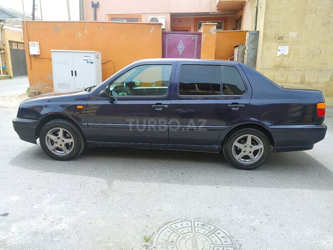 Volkswagen Vento 1997, 236,521 km - 2.0 l - Bakı