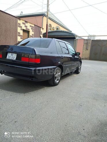 Volkswagen Vento 1997, 236,521 km - 2.0 l - Bakı