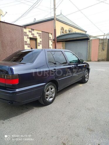 Volkswagen Vento 1997, 236,521 km - 2.0 l - Bakı