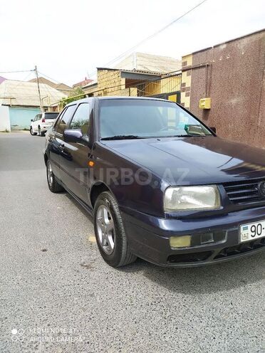 Volkswagen Vento 1997, 236,521 km - 2.0 l - Bakı