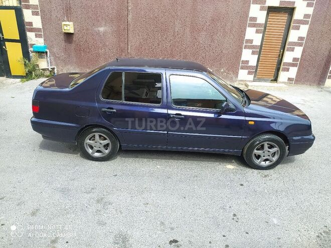 Volkswagen Vento 1997, 236,521 km - 2.0 l - Bakı