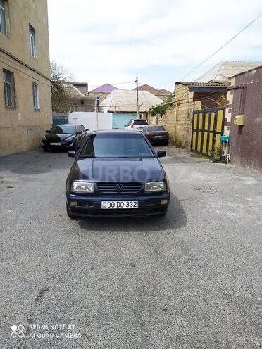 Volkswagen Vento 1997, 236,521 km - 2.0 l - Bakı