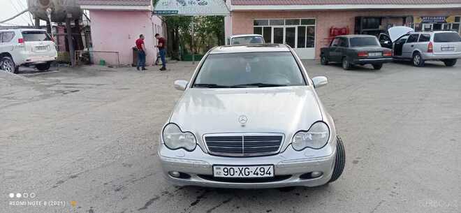 Mercedes C 200 2001, 324,288 km - 2.0 l - Beyləqan