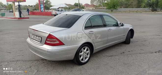 Mercedes C 200 2001, 324,288 km - 2.0 l - Beyləqan