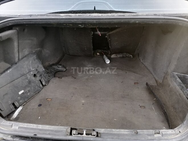 BMW 525 1998, 619,677 km - 2.5 l - Quba
