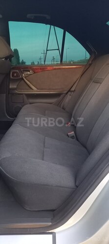 Mercedes E 220 2000, 512,000 km - 2.2 l - Bakı