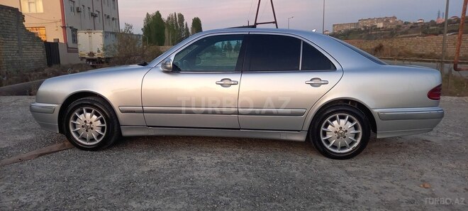 Mercedes E 220 2000, 512,000 km - 2.2 l - Bakı