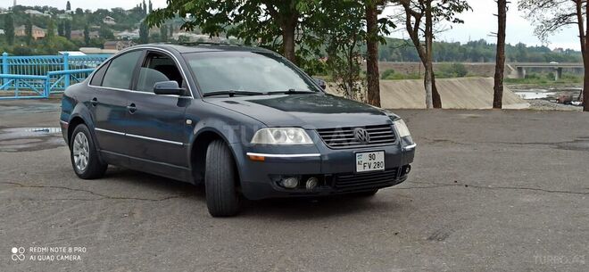 Volkswagen Passat 2002, 385,306 km - 1.8 l - Quba