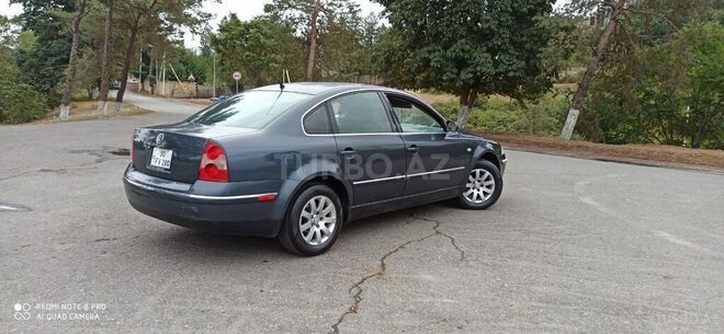 Volkswagen Passat 2002, 385,306 km - 1.8 l - Quba