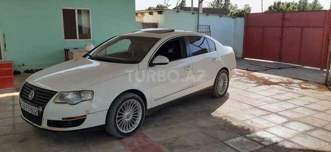 Volkswagen Passat 2005, 232,000 km - 2.0 l - Şirvan