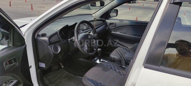 Mitsubishi Outlander 2004, 183,000 km - 2.4 л - Bakı
