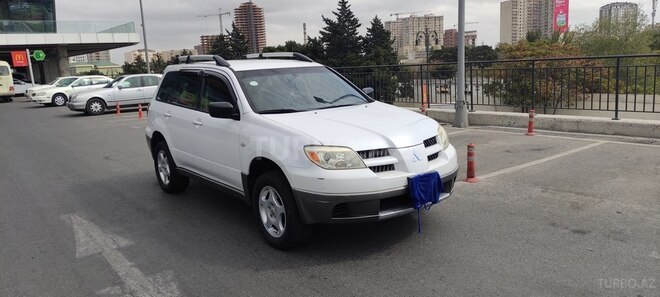 Mitsubishi Outlander 2004, 183,000 km - 2.4 л - Bakı
