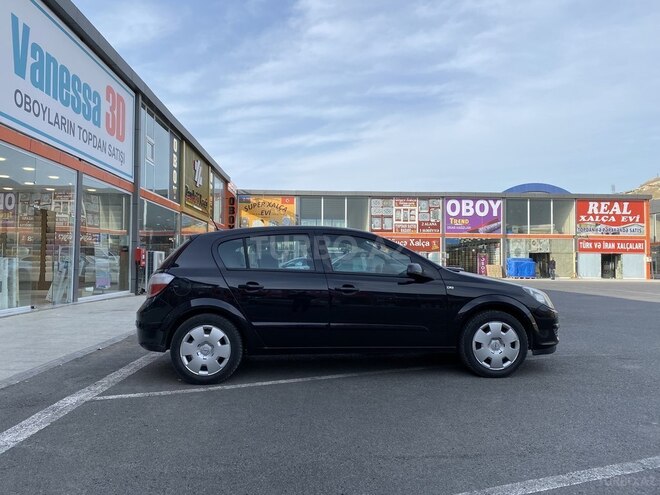 Opel Astra 2004, 114,000 km - 1.4 l - Bakı