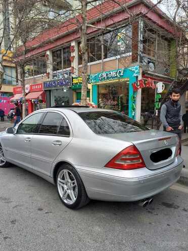 Mercedes C 240 2000, 310,400 km - 2.6 l - Bakı