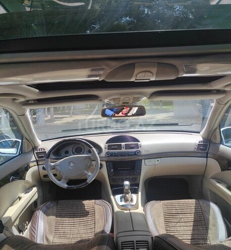 Mercedes E 240 2004, 310,098 km - 2.6 l - Sumqayıt