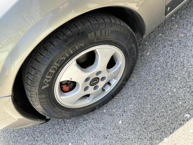 Opel Vectra 1996, 568,000 km - 2.0 l - Bakı
