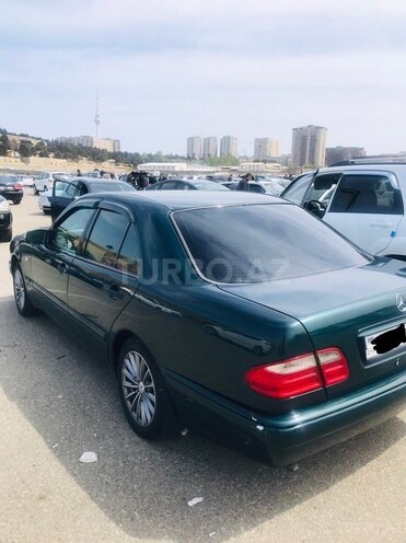 Mercedes E 230 1997, 490,000 km - 2.3 л - Bakı