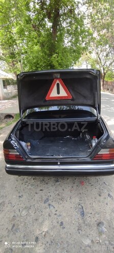 Mercedes E 250 1992, 598,000 km - 2.5 l - Beyləqan