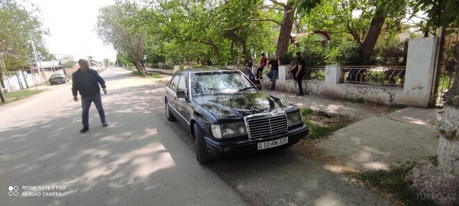Mercedes E 250 1992, 598,000 km - 2.5 l - Beyləqan