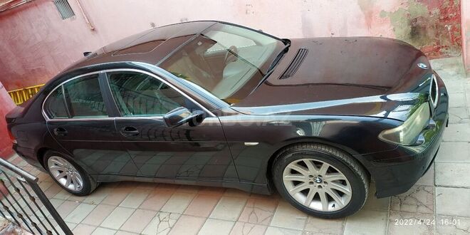 BMW 745 2001, 277,987 km - 4.4 l - Bakı