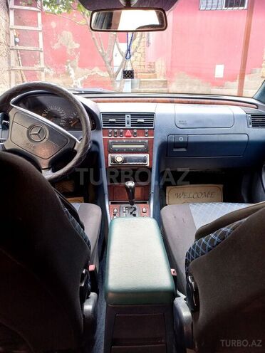 Mercedes C 240 1998, 318,000 km - 2.4 l - Bakı