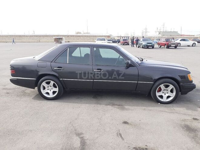 Mercedes E 250 1992, 460,000 km - 2.5 l - Bakı