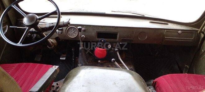 UAZ 452 1982, 300,000 km - 2.5 l - Quba