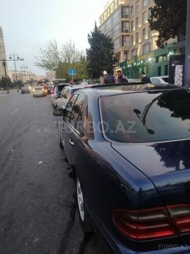 Mercedes E 220 1999, 510,000 km - 2.2 l - Bakı