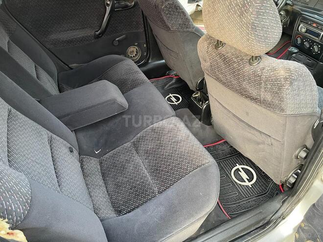 Opel Vectra 1996, 263,000 km - 1.6 l - Gəncə