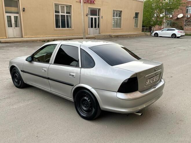 Opel Vectra 1996, 263,000 km - 1.6 l - Gəncə