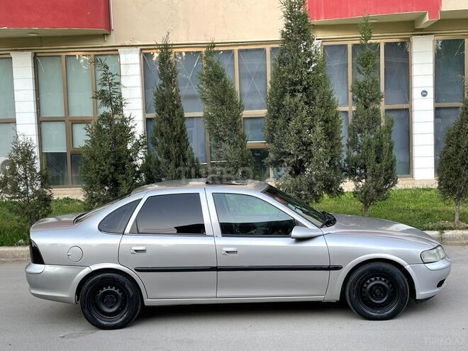 Opel Vectra 1996, 263,000 km - 1.6 l - Gəncə