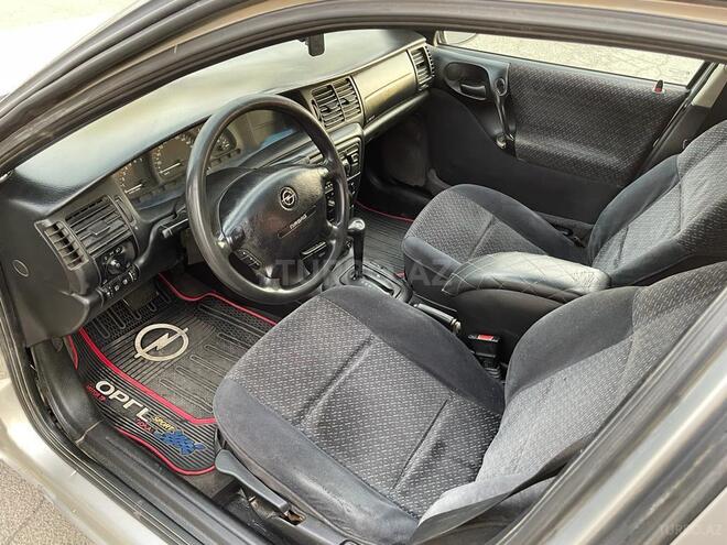 Opel Vectra 1996, 263,000 km - 1.6 l - Gəncə