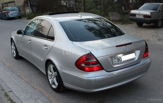 Mercedes E 220 2002, 395,000 km - 2.2 л - Bakı