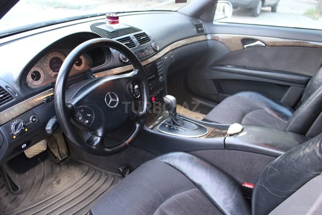 Mercedes E 220 2002, 395,000 km - 2.2 л - Bakı