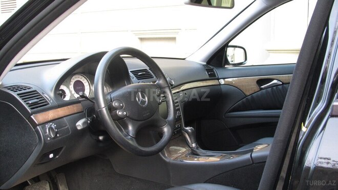 Mercedes E 220 2008, 260,000 km - 2.2 l - Bakı