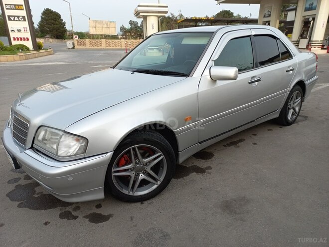 Mercedes C 220 1995, 340,170 km - 2.2 l - Yevlax