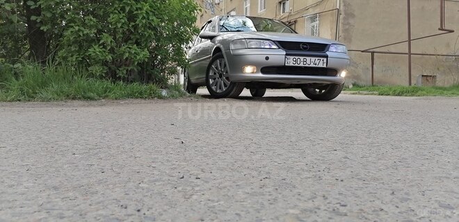 Opel Vectra 1997, 361,000 km - 2.0 l - Quba