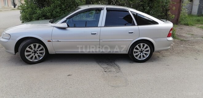 Opel Vectra 1997, 361,000 km - 2.0 l - Quba