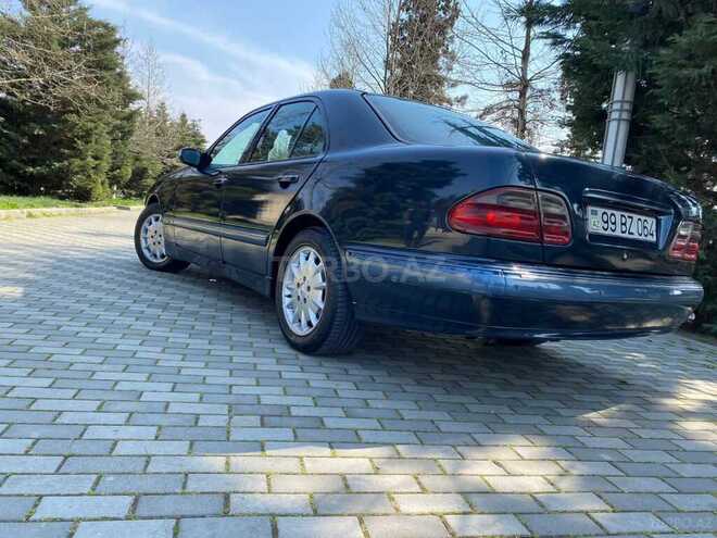 Mercedes E 220 2000, 400,000 km - 2.2 l - Bakı