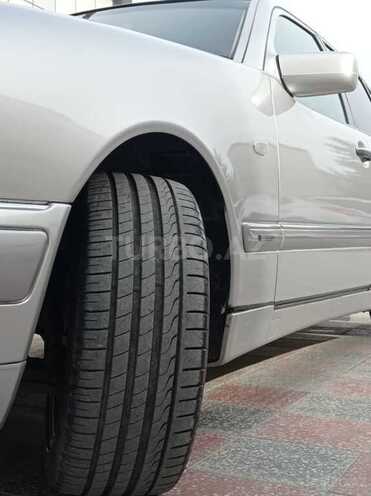 Mercedes E 280 1998, 284,588 km - 2.8 l - Bakı
