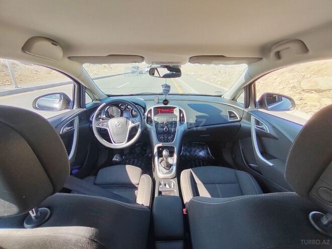 Opel Astra 2011, 196,000 km - 1.3 л - Bakı