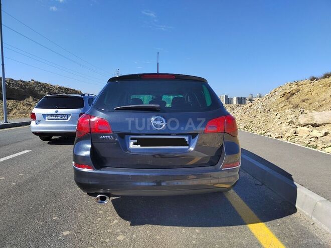 Opel Astra 2011, 196,000 km - 1.3 л - Bakı