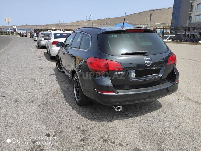 Opel Astra 2011, 196,000 km - 1.3 л - Bakı