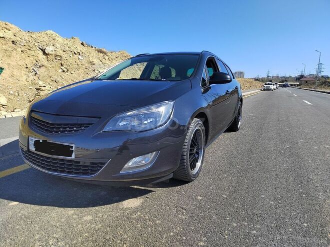 Opel Astra 2011, 196,000 km - 1.3 л - Bakı