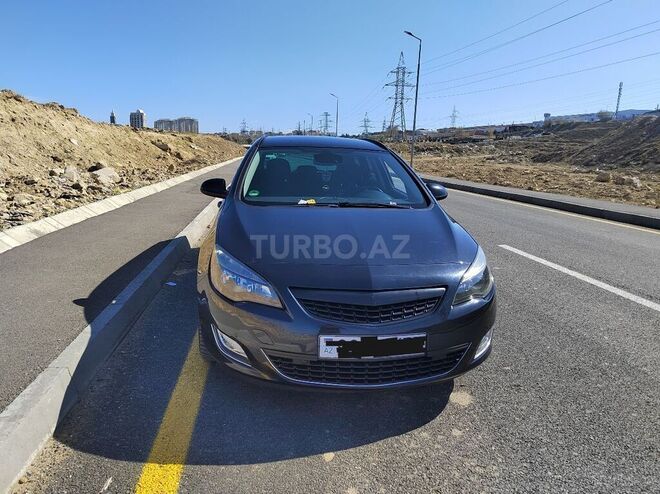 Opel Astra 2011, 196,000 km - 1.3 л - Bakı