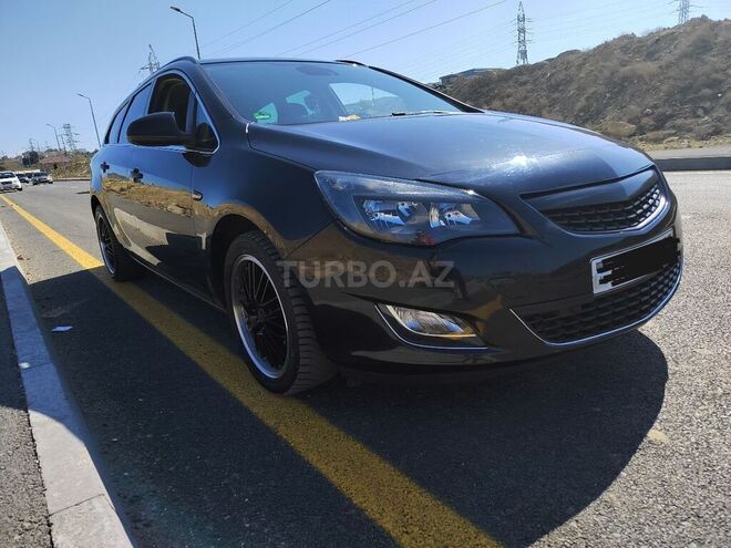 Opel Astra 2011, 196,000 km - 1.3 л - Bakı