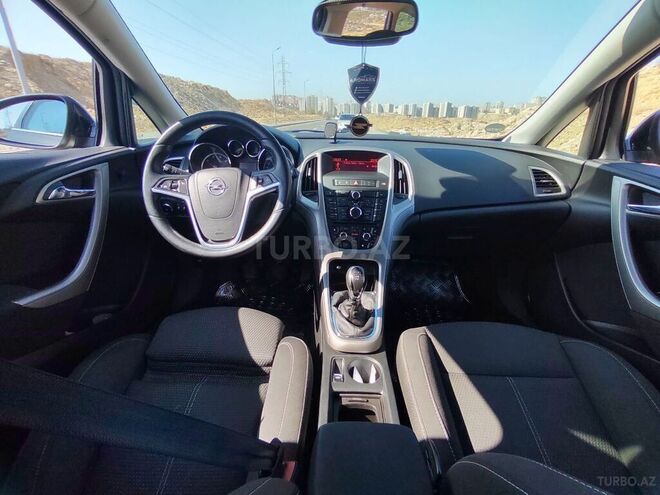 Opel Astra 2011, 196,000 km - 1.3 л - Bakı