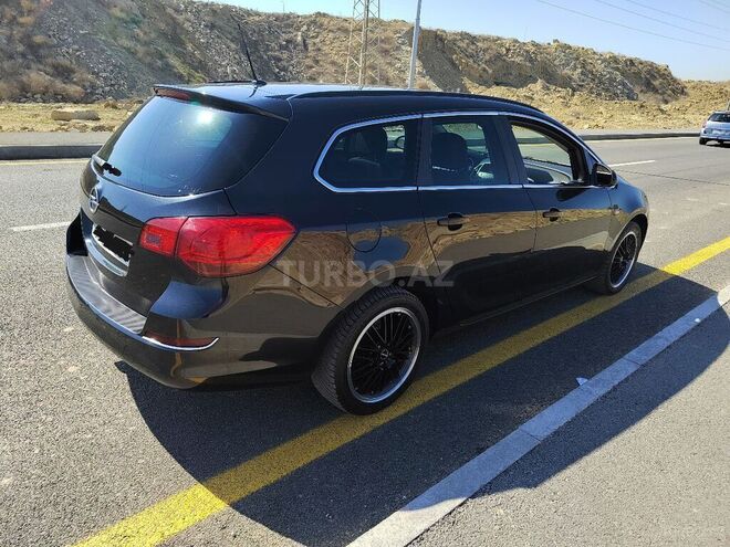 Opel Astra 2011, 196,000 km - 1.3 л - Bakı