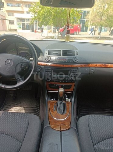 Mercedes E 220 2002, 362,825 km - 2.2 l - Sumqayıt