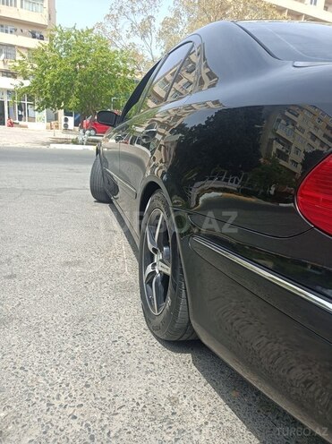 Mercedes E 220 2002, 362,825 km - 2.2 l - Sumqayıt